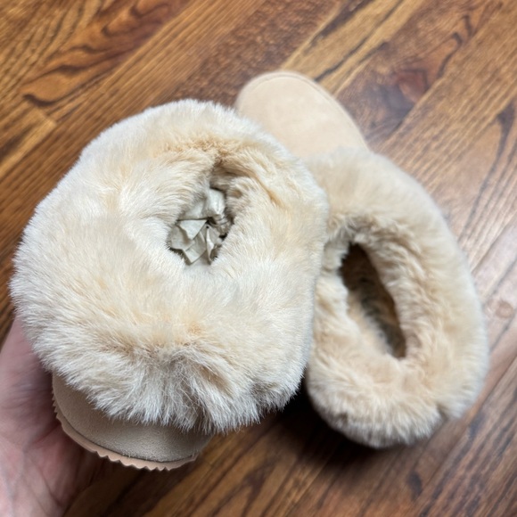Sorel Go™ Coffee Run Faux Fur Slippers – Natural Tan / Sea Salt - Picture 6 of 9